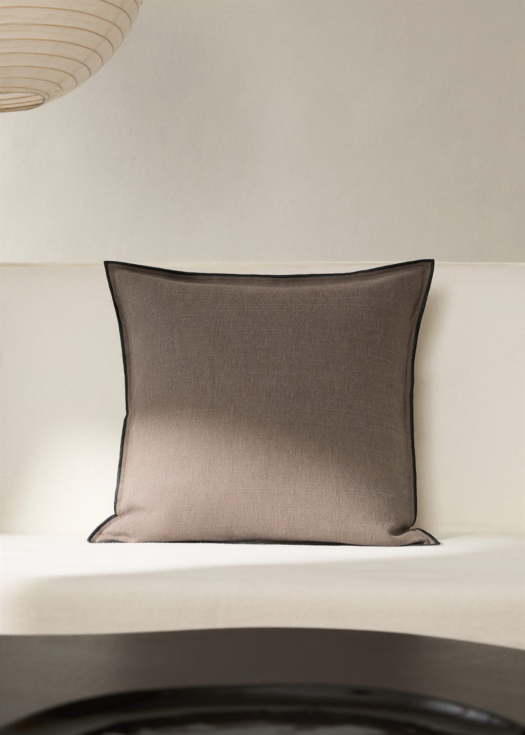 Mango Home Housse De Coussin Coton Et Lin Overlock Languette 50x50 Cm Marron Moyen - Home - 50x50cm - Mango Hom