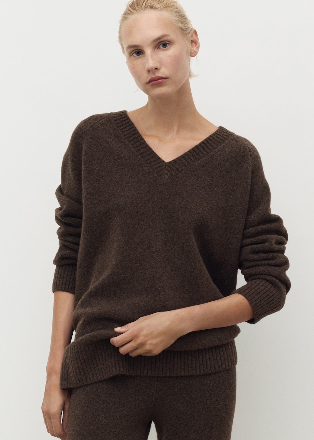 Mango Pull-over Maille Col En V Chocolat - Femme - M -  In Brown