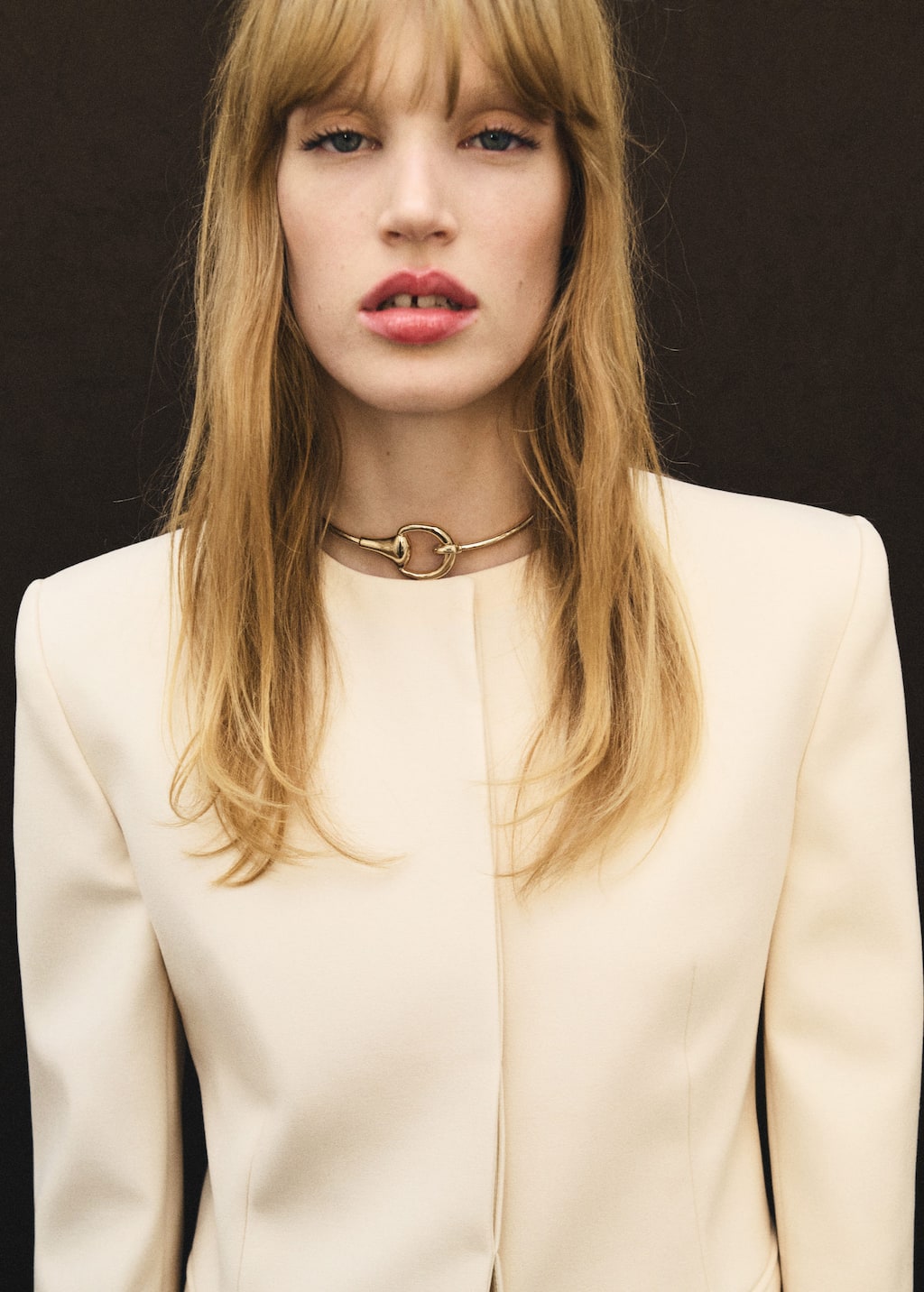 Mango Rigid Choker Collar Gold In Gold