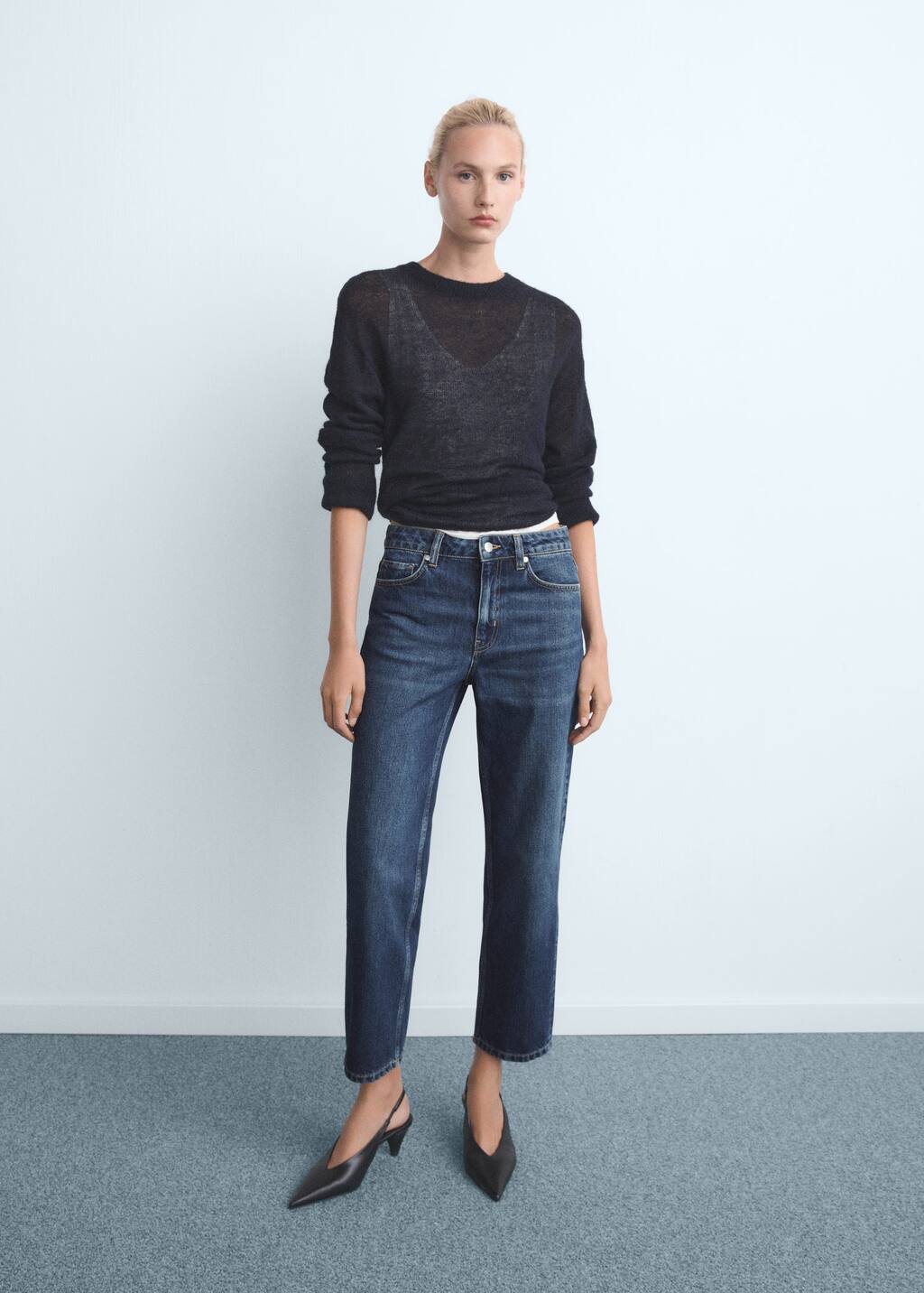 Mid-rise straight jeans