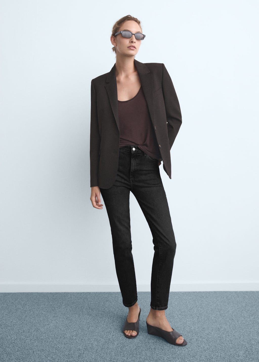 Mango Claudia Slim-fit Cropped Jeans Black Denim In Black