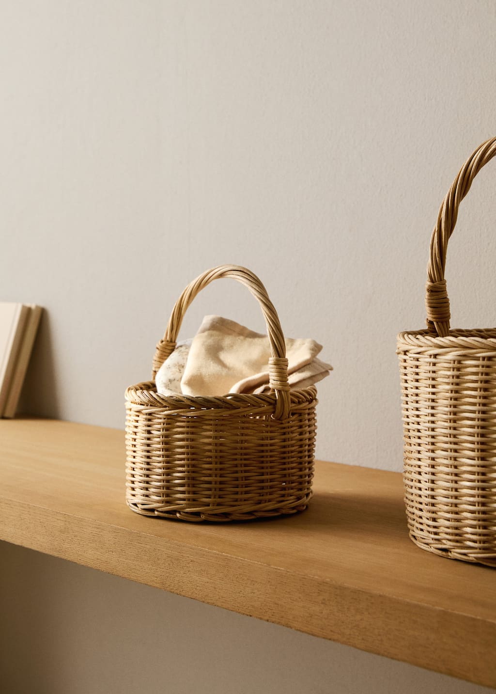 Mango Home Medium Rattan Basket With Handles Brown