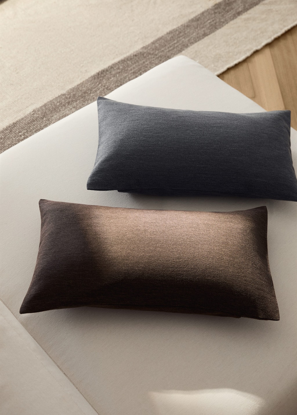 Cushion cover with structure 30x50 cm