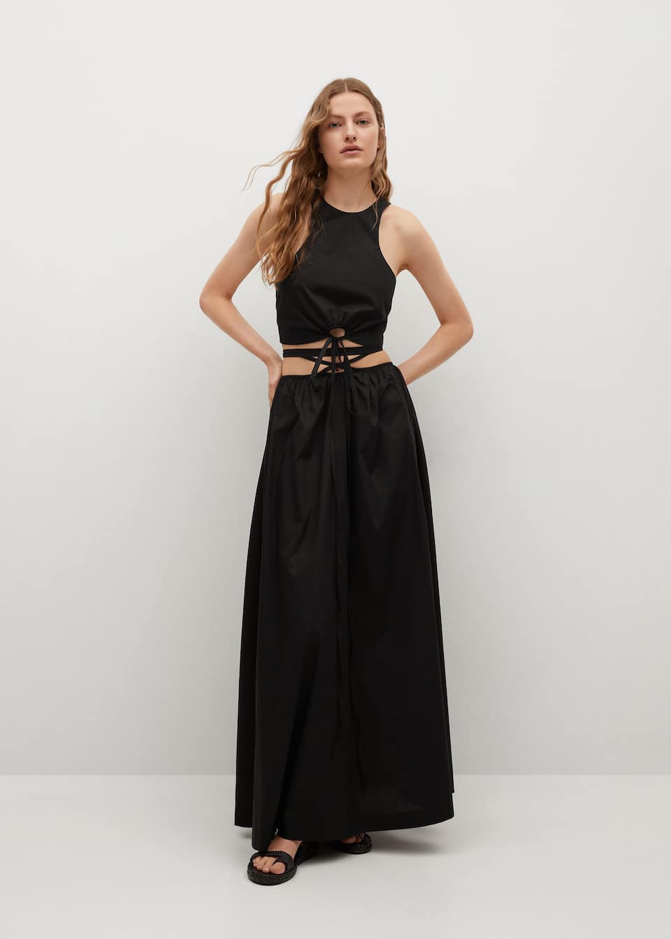 Bow crop top and cotton flared skirt in black from Mango