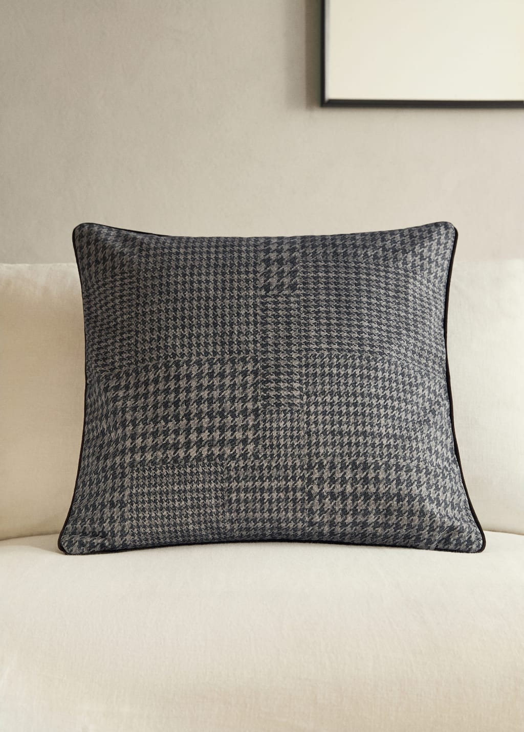 Mango Home Houndstooth Cushion Cover With Trim Grey