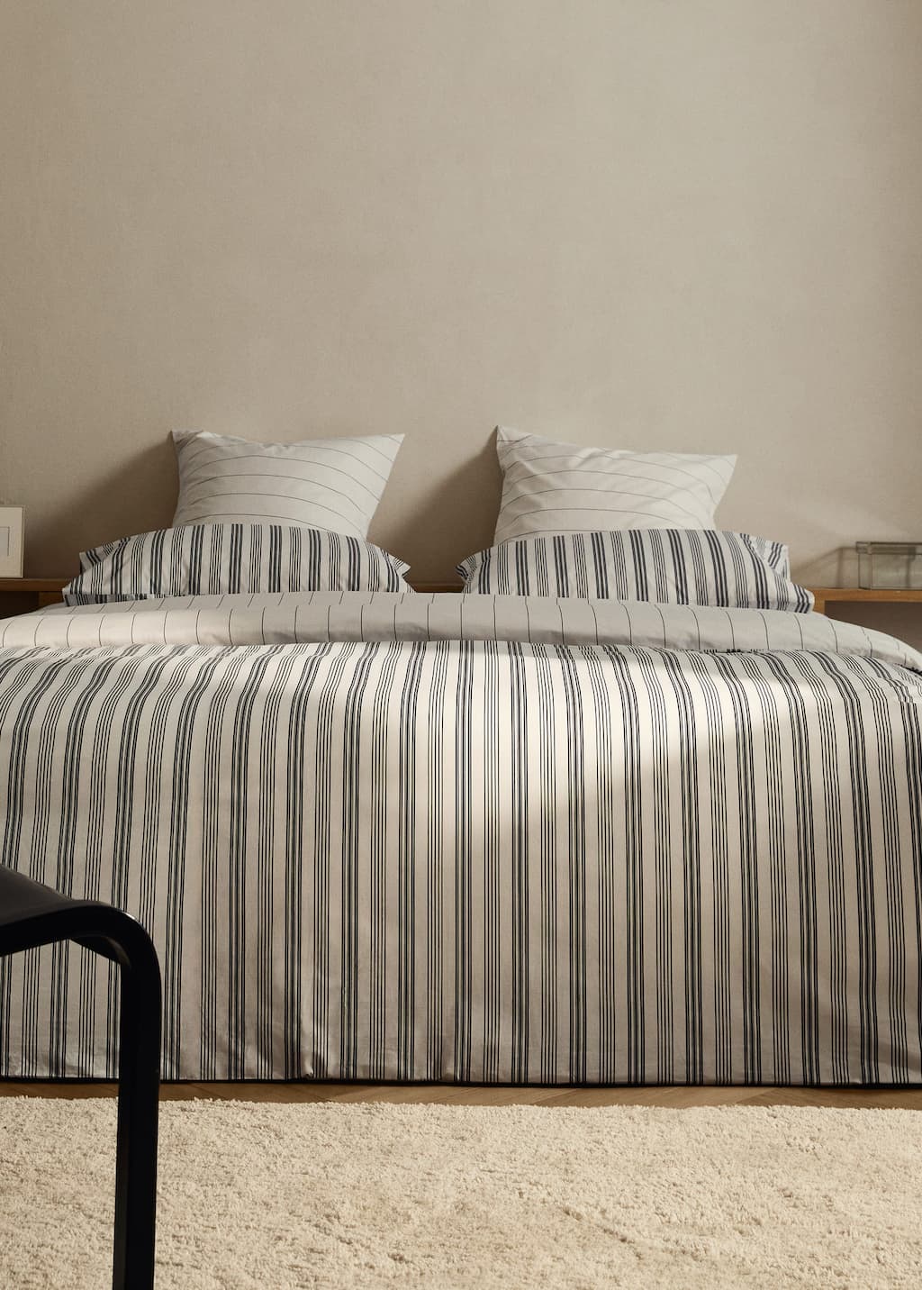 Mango Home Reversible Striped Cotton Duvet Cover For 180 Cm Bed Off White