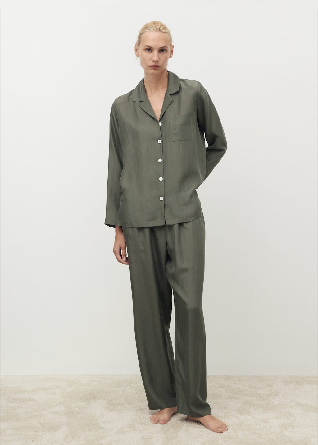 Mango Chemise Longue En Soie Vert Forêt - Femme - L -  In Gray