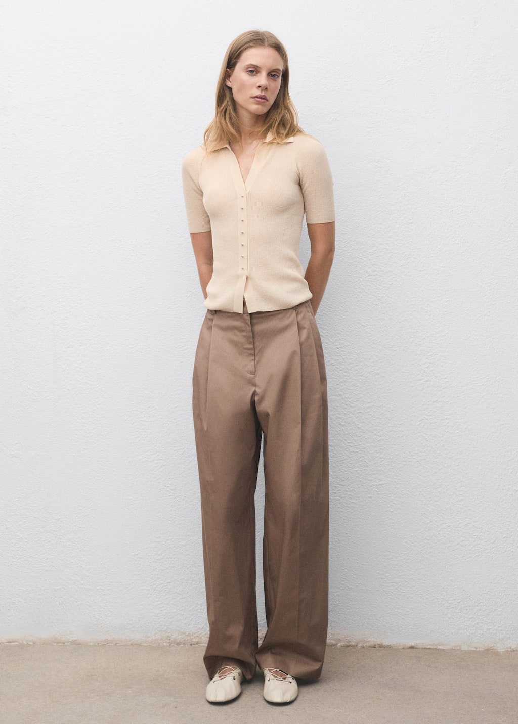 Mango Polo En Jersey Côtelé Avec Col Chemise Écru - Femme - Xl - In Sand