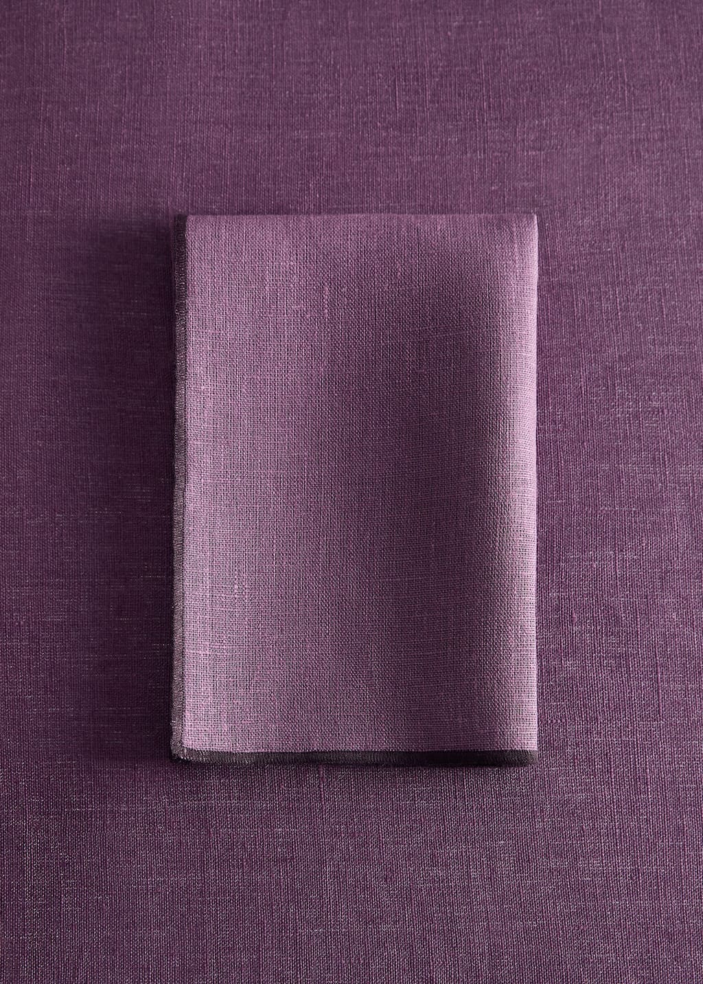 100% linen napkins with contrasting overlock stitching