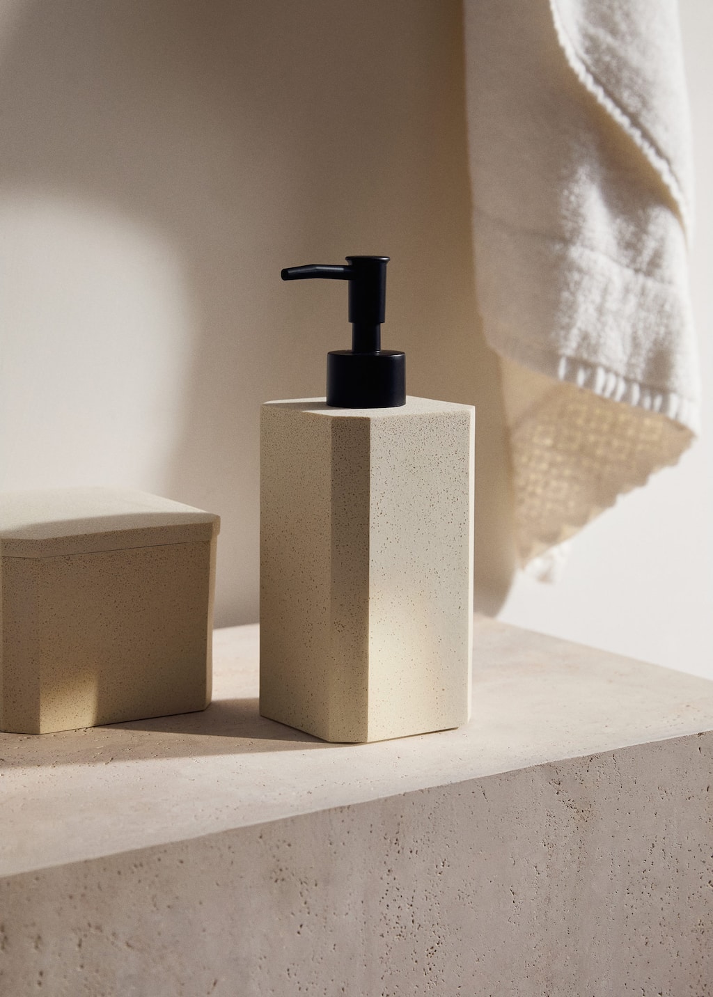 Mango Home Square Resin Soap Dispenser Sand In Sand