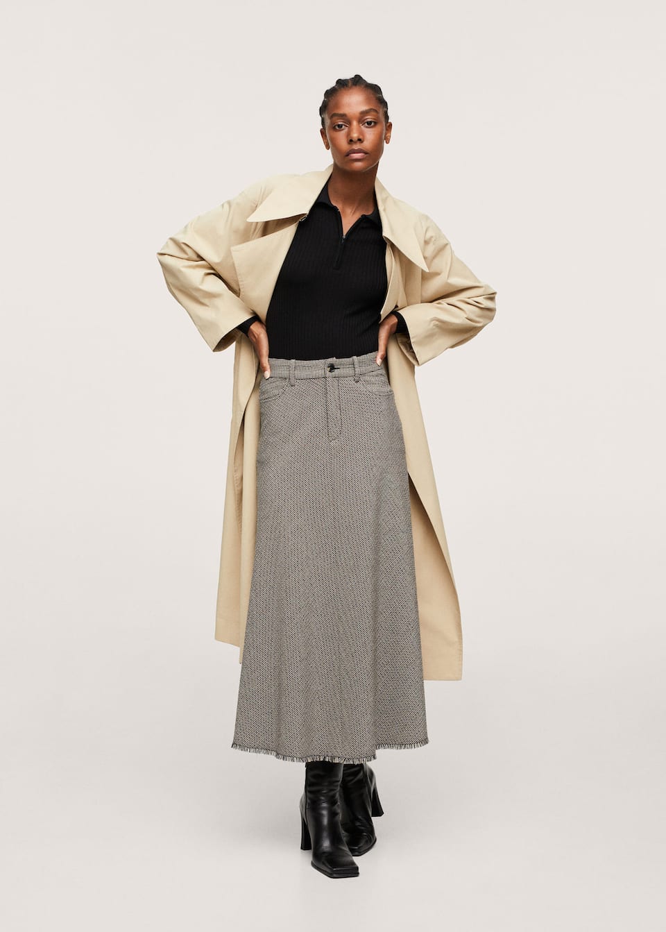 Fustă midi în carouri - Plan general