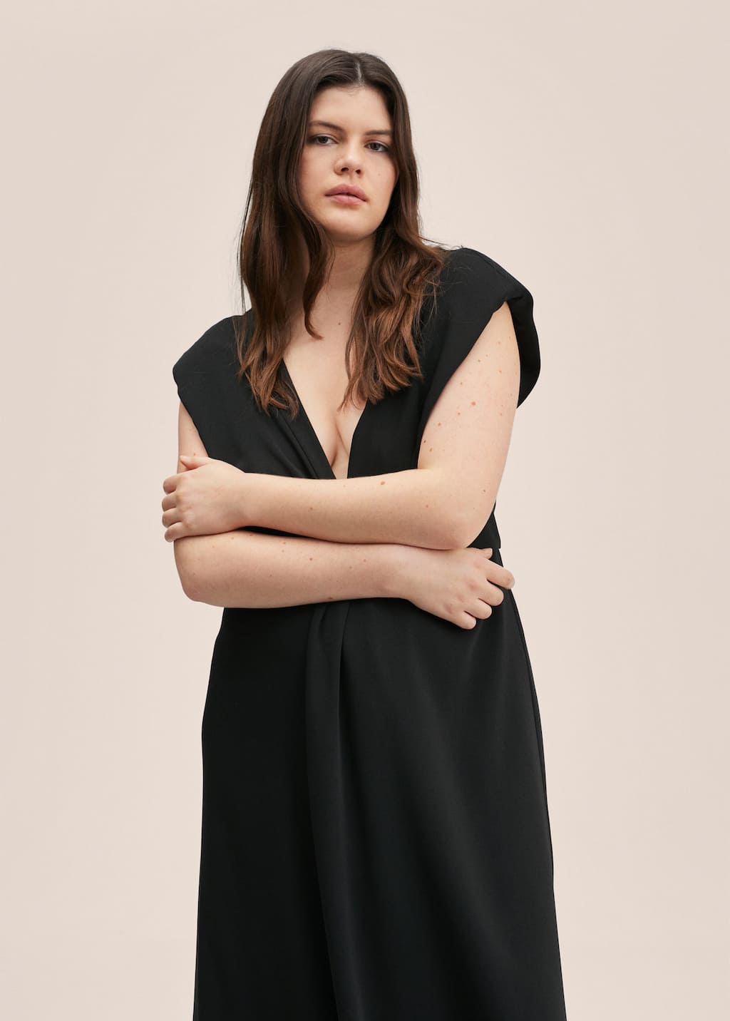 Ofertas de Mango para esta temporada que no puedes ignorar Vestido detalle nudo - Detalle del artículo 3