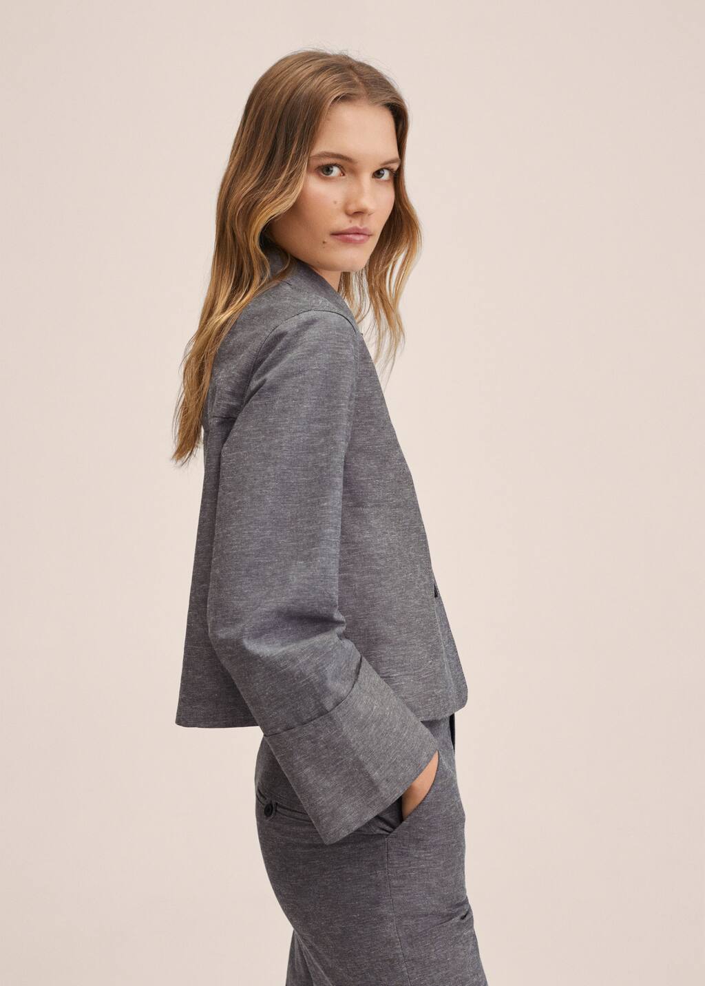 Mango Cropped linenblend jacket 27022877 94