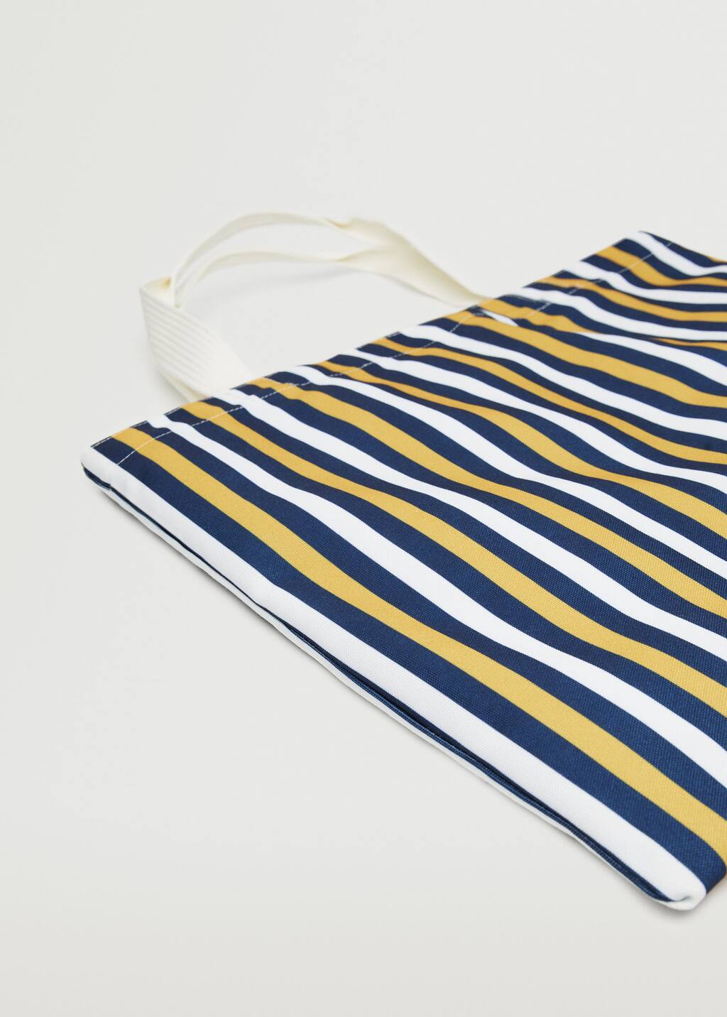 Mango Striped beach bag. 4