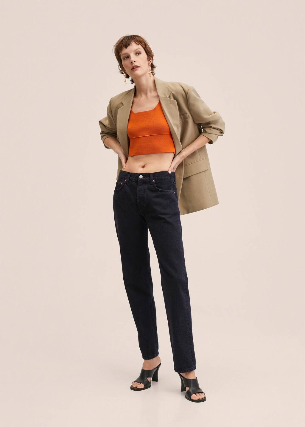 Del vaquero de tiro bajo a los 'jeans' rectos: las tendencias denim que  dominarán la nueva temporada - Foto