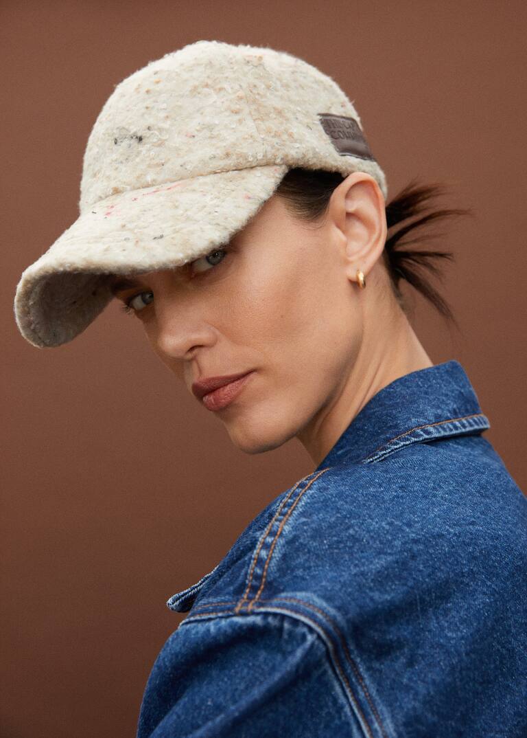 Textured cap with visor Woman Mango Canada