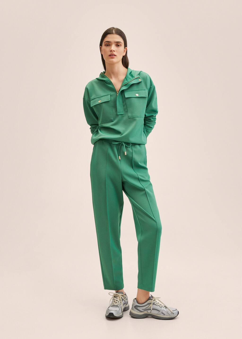 Ofertas de Mango para esta temporada que no puedes ignorar Sudadera textura cremallera - Plano general