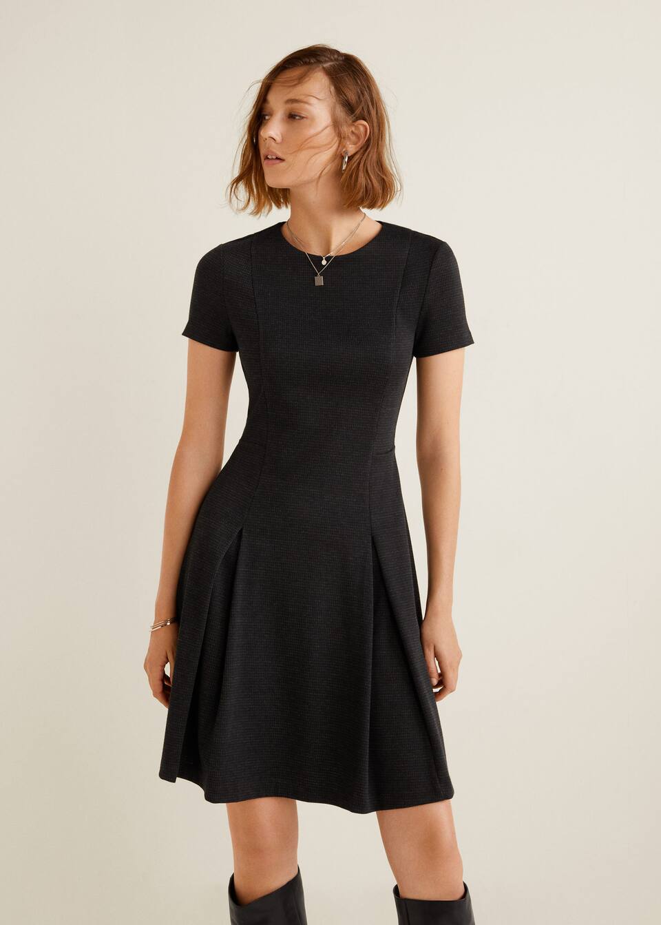 화이드 플리티드 드레스