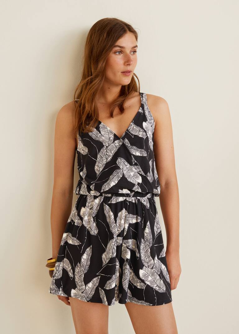 랩스타일 넥라인 새틴 점프수트