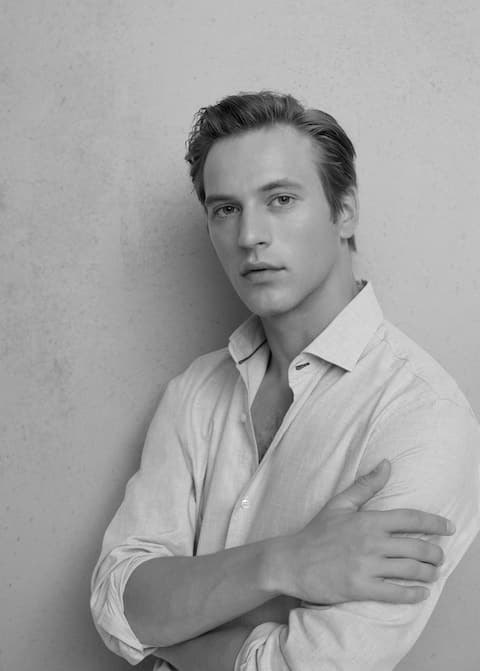 Slim-fit cotton shirt