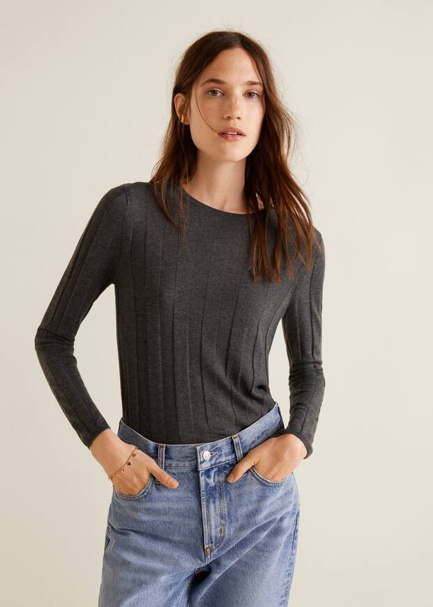 파인 니트 스웨터