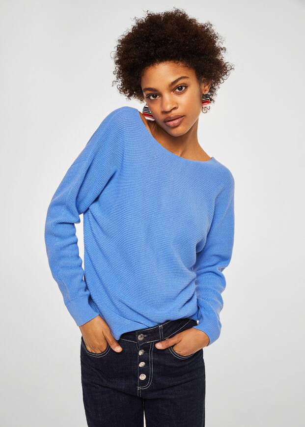 노트 디테일 스웨터