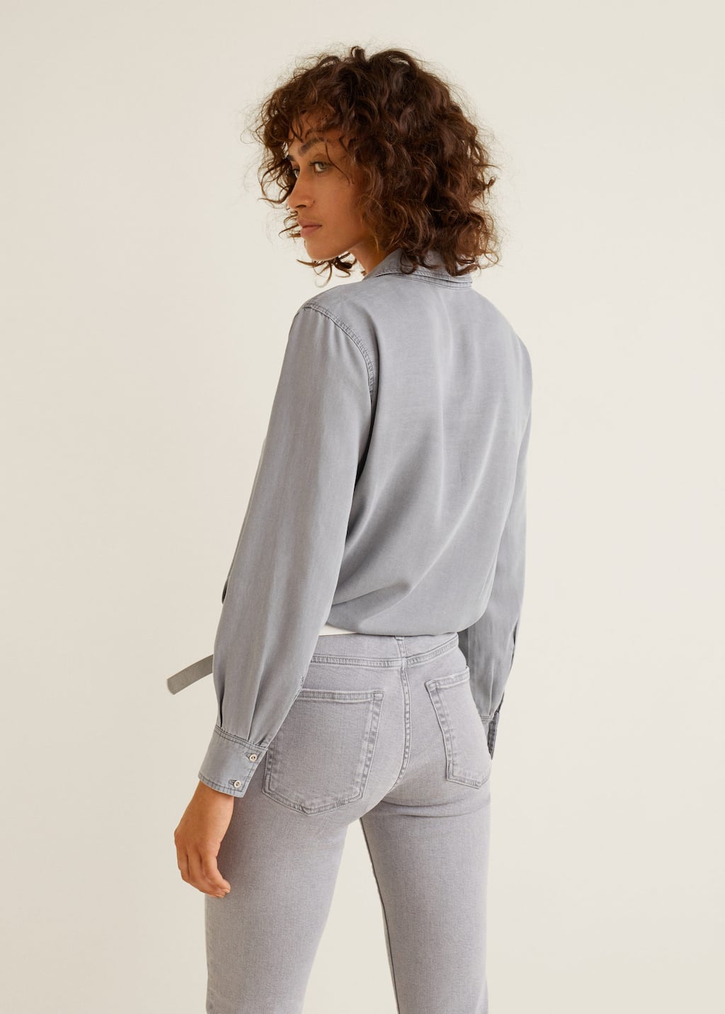 Camisa soft estilo denim Mujer | Mango España Camisa soft estilo denim Mujer | Mango España