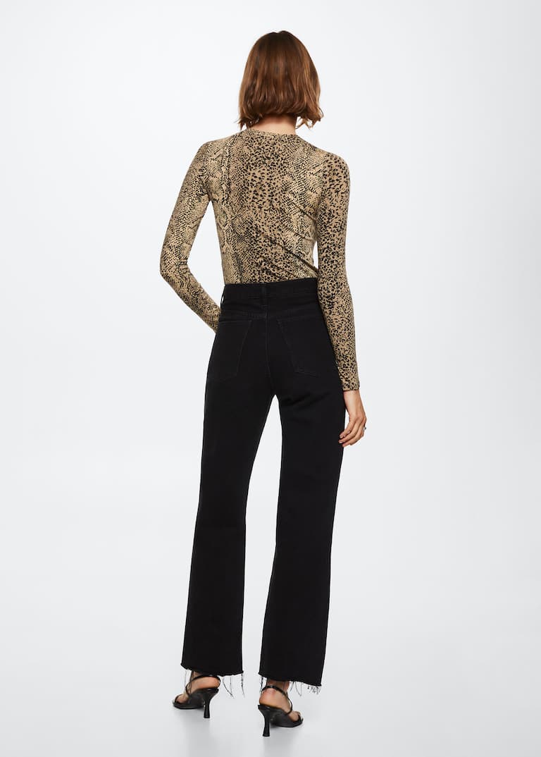 Camiseta de manga larga estampado blanco y negro