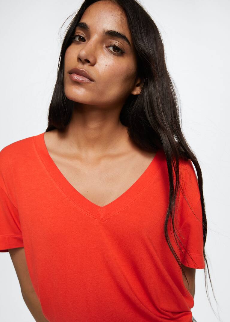 Vneck flowy tshirt Women Mango United Kingdom