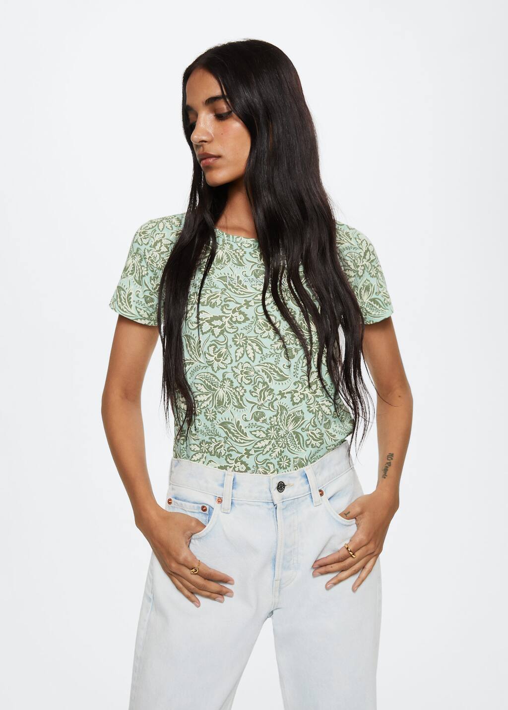 Mango Embroidered logo print tshirt 37040566 43