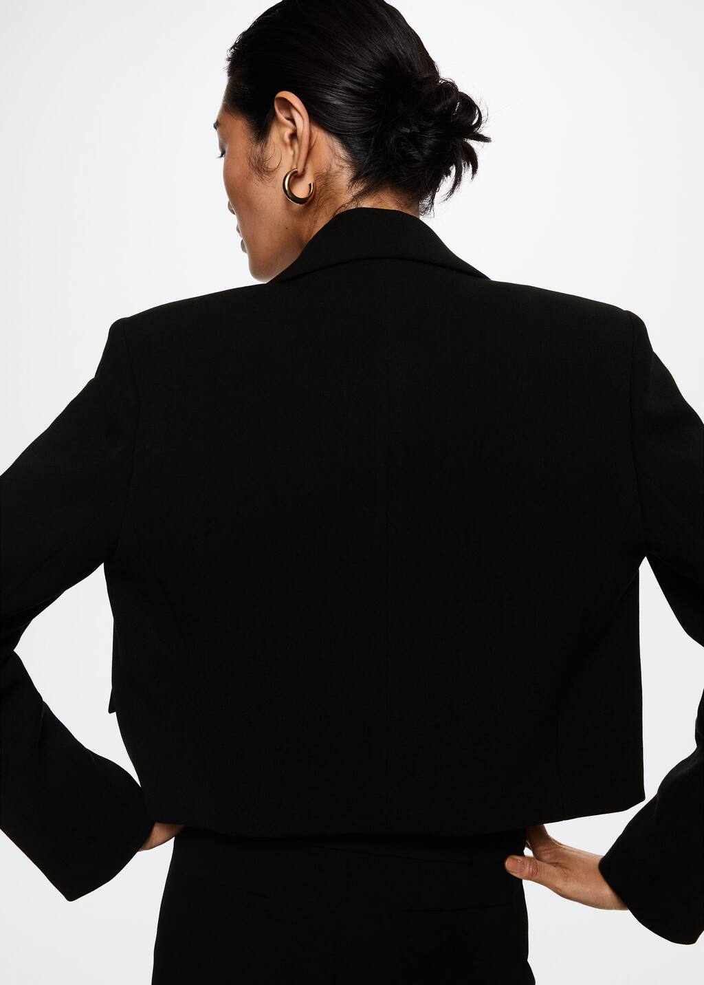 Mango Cropped blazer with buttons 3707439999