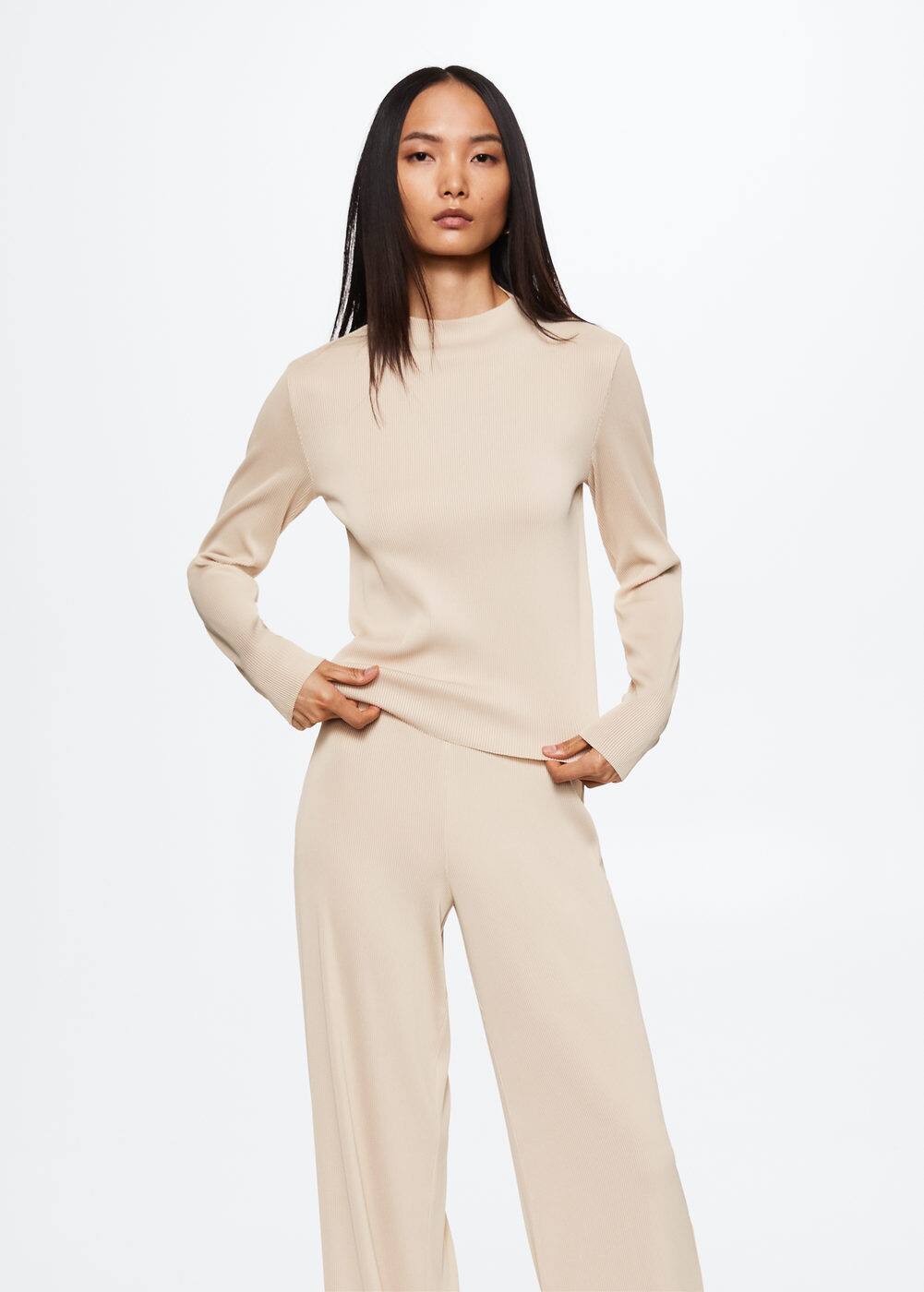 Pleated t-shirt -  Woman | Mango Canada