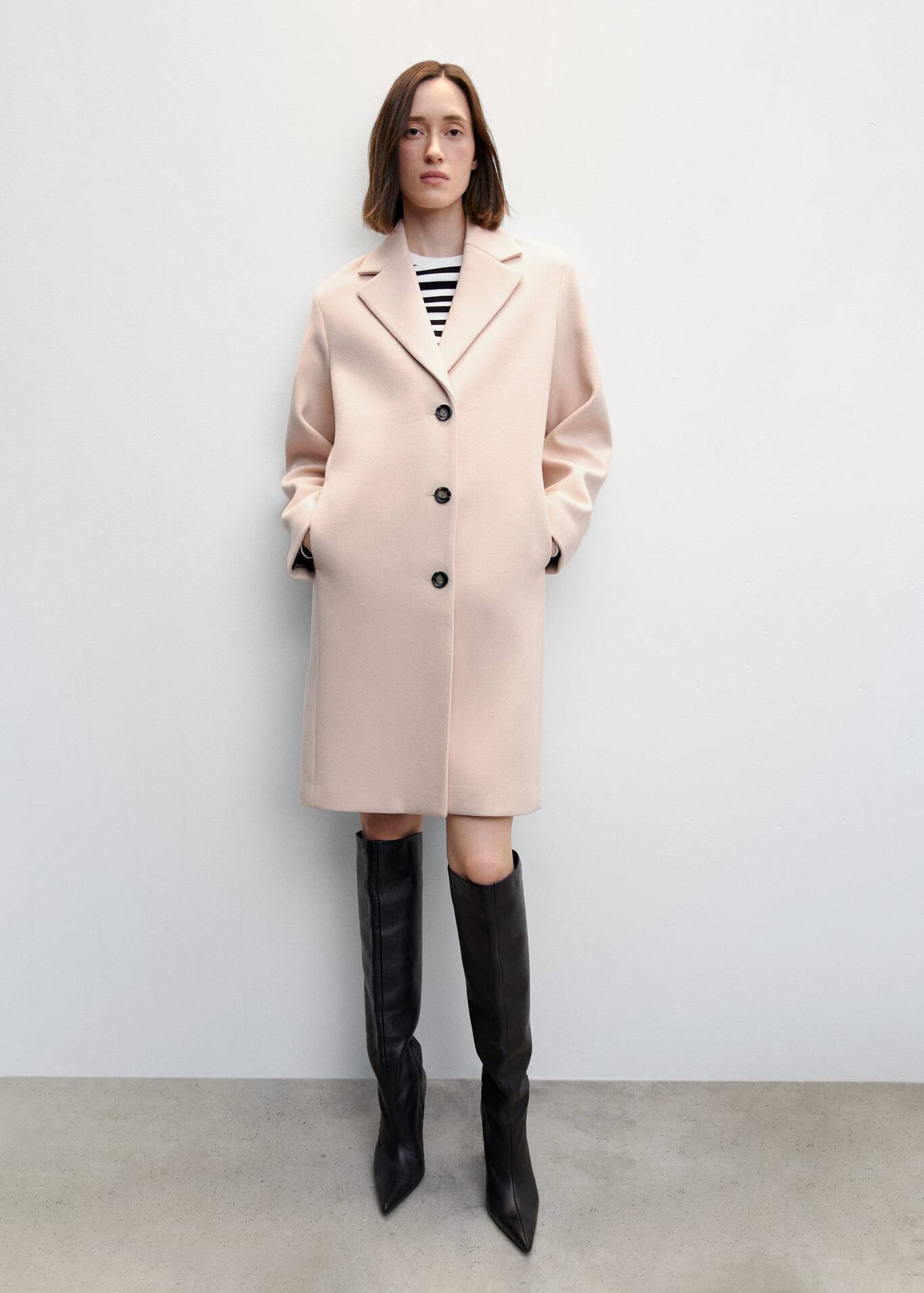 Buttoned wool coat Woman MANGO OUTLET Greece