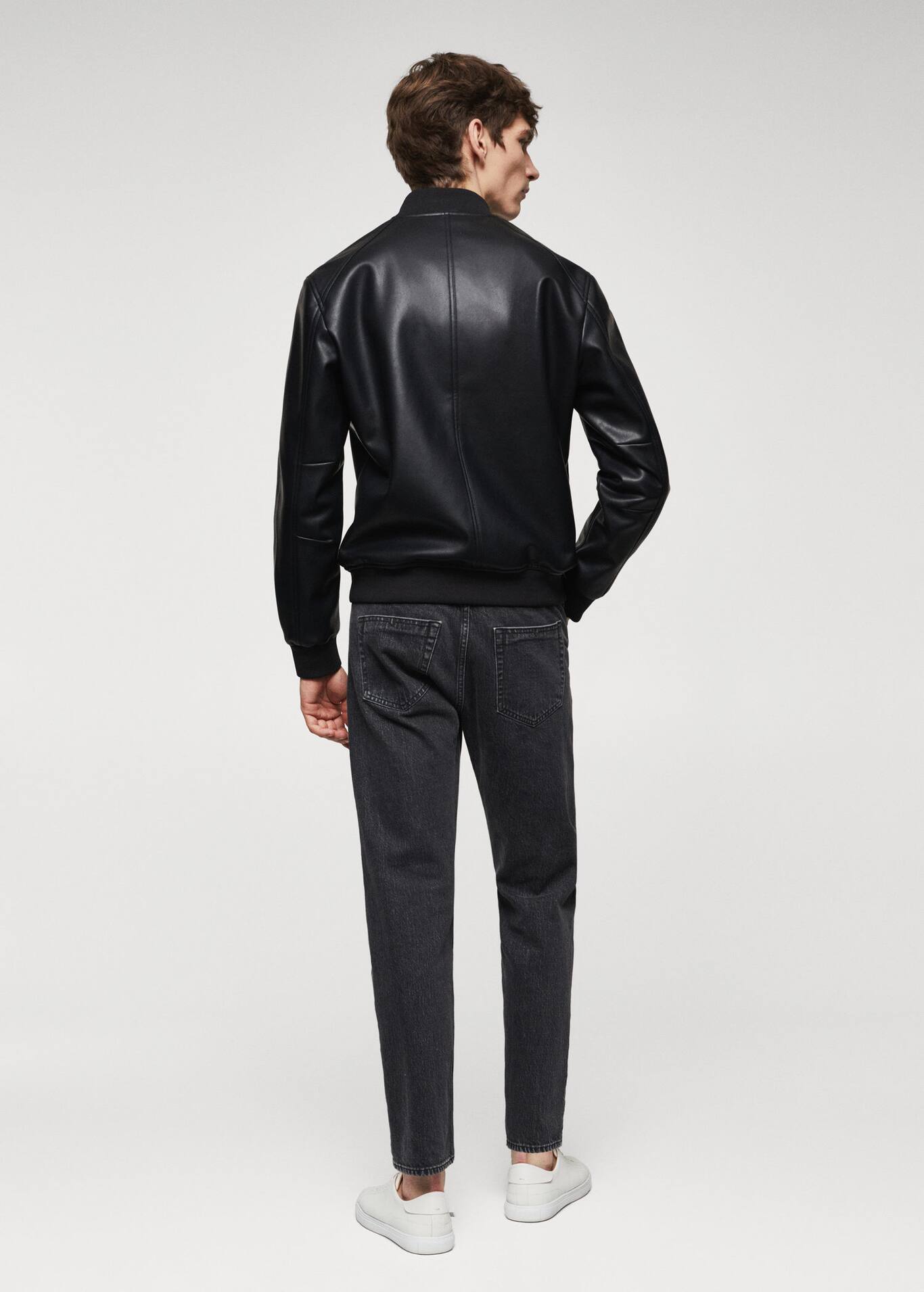 Cazadora bomber efecto piel Hombre Mango Man España