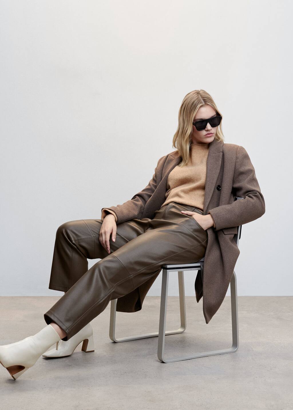 Mango Leathereffect straight trousers 47010031 32