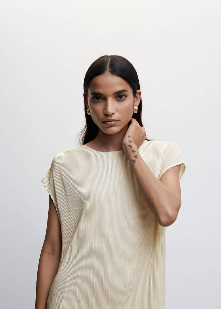 Pleated long dress Women Mango USA