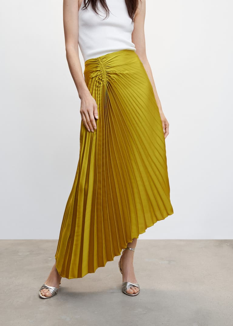 Pleated asymmetric skirt Women Mango United Kingdom