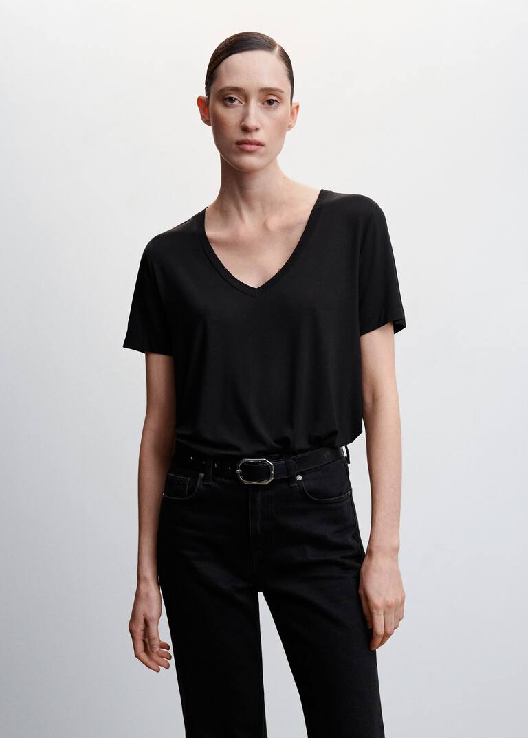Vneck flowy tshirt Woman Mango Canada