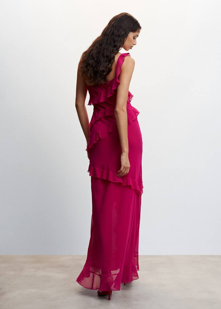ruffled neck tie