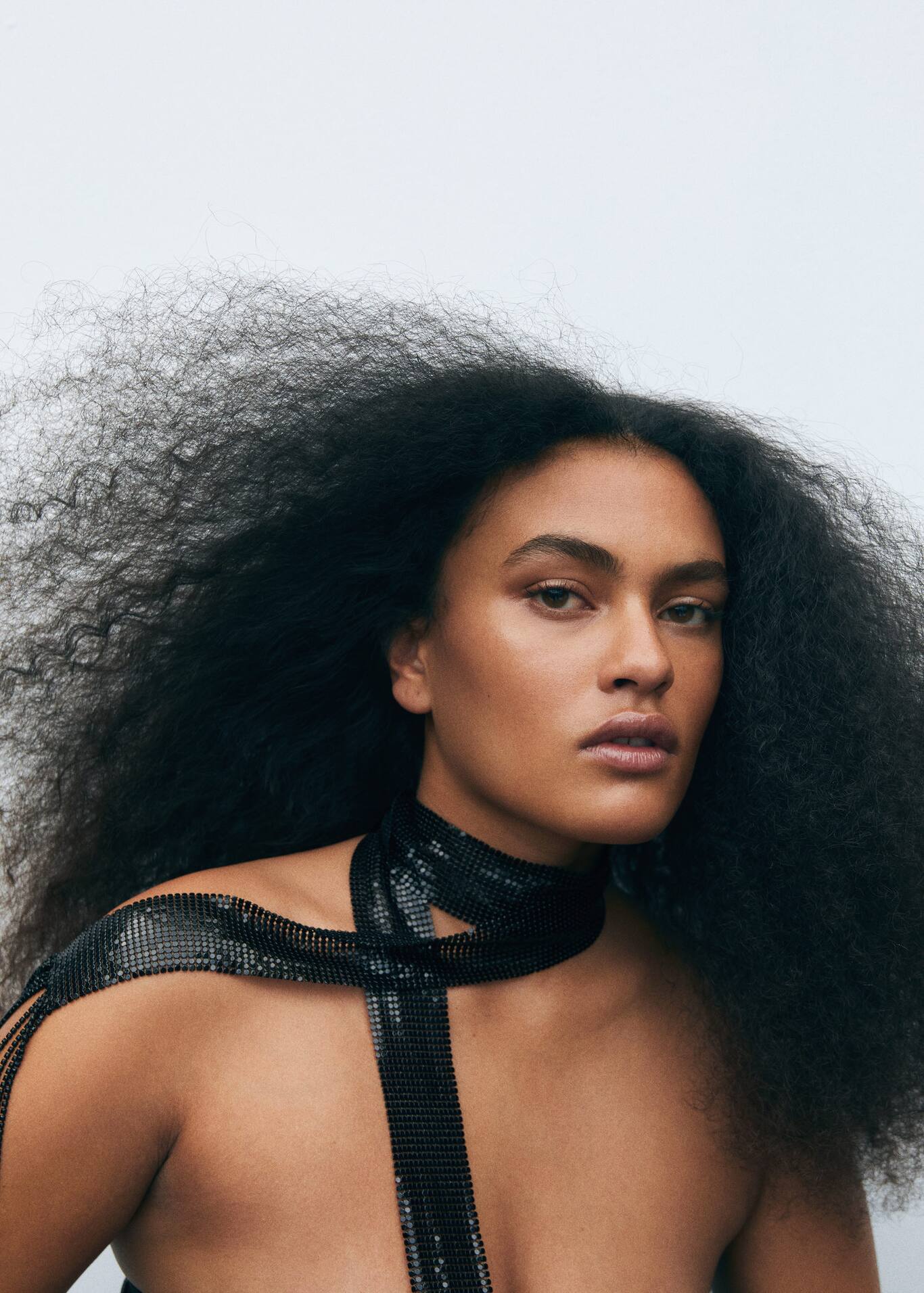 Tunn sjal metallicmesh Damer MANGO OUTLET Sverige