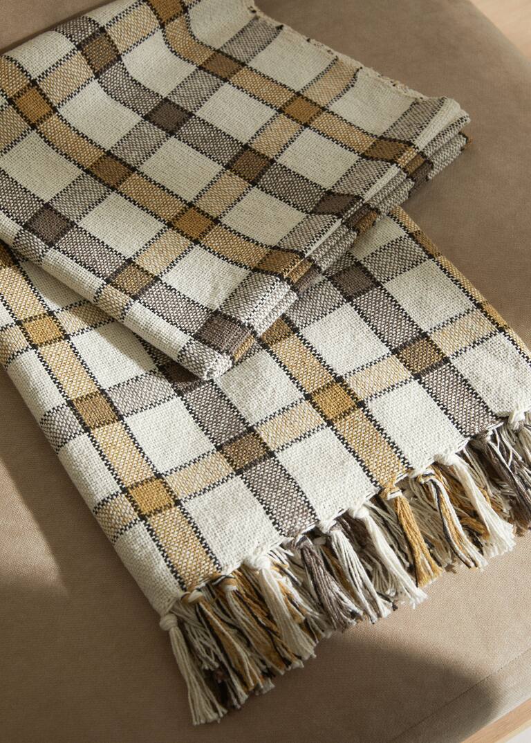 Check blanket with fringes 5118x7087 in Home Mango Home USA
