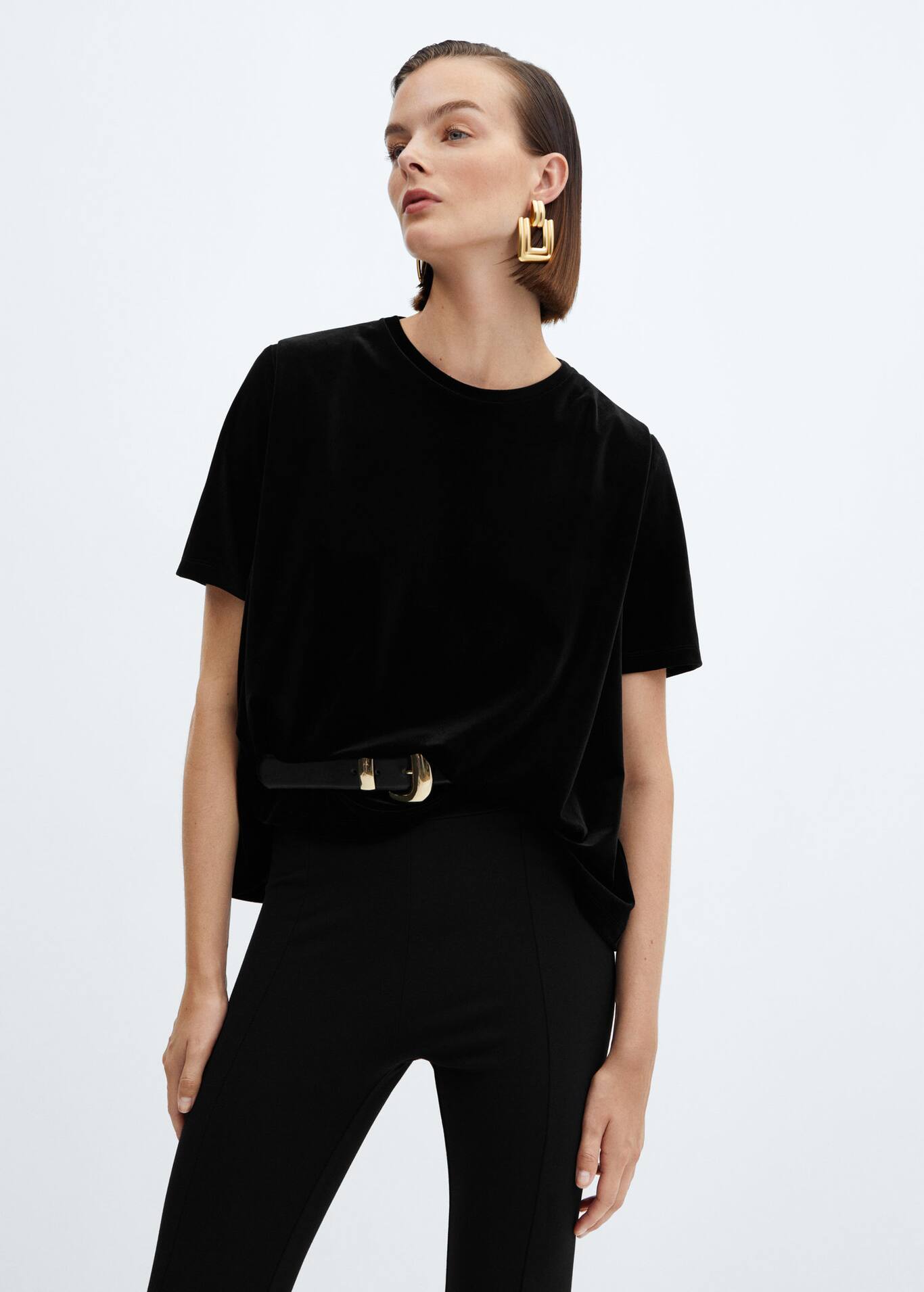 Tshirt with velvet shoulder pads Women Mango USA