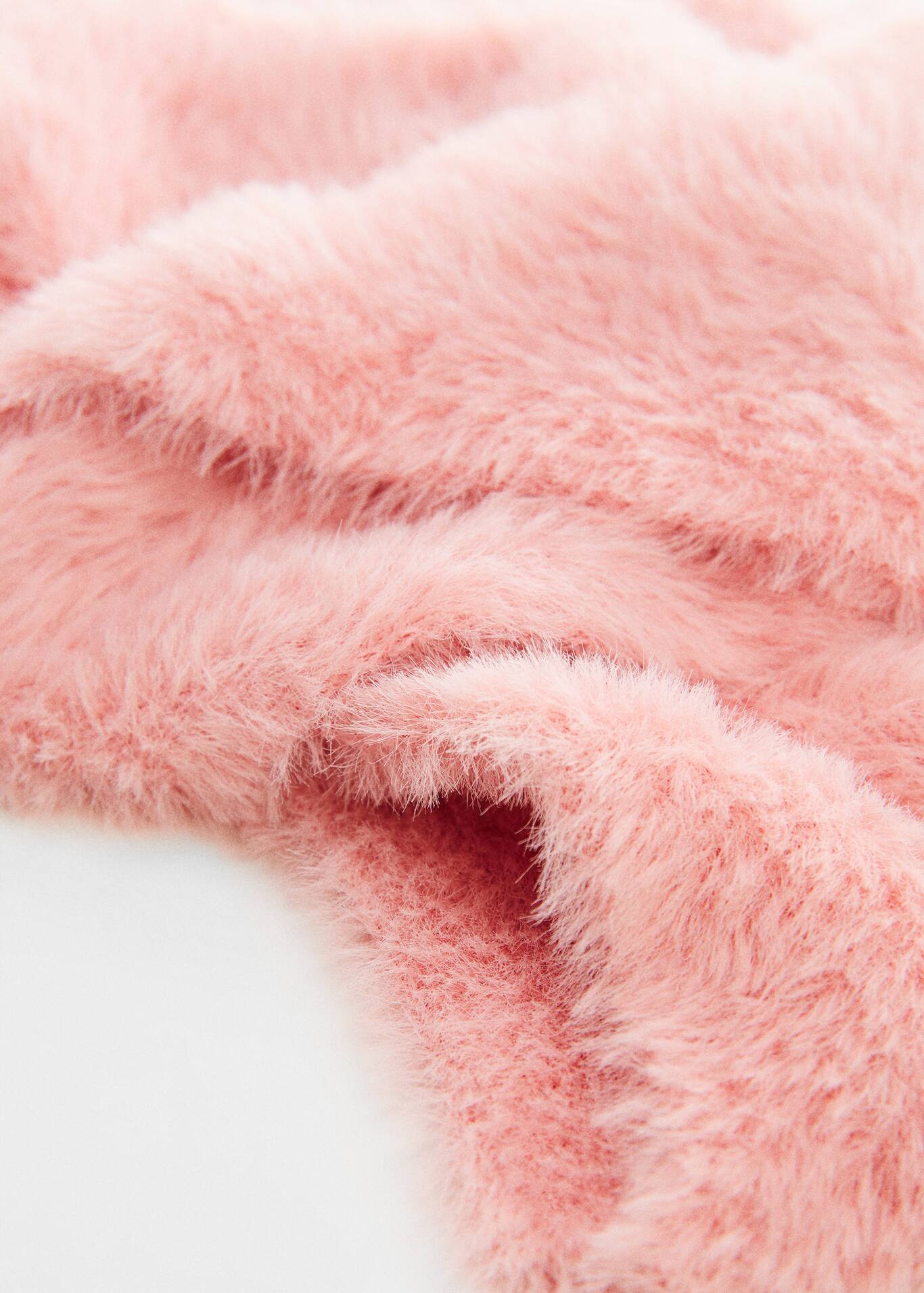 Faux fur scarf - Women | MANGO OUTLET USA