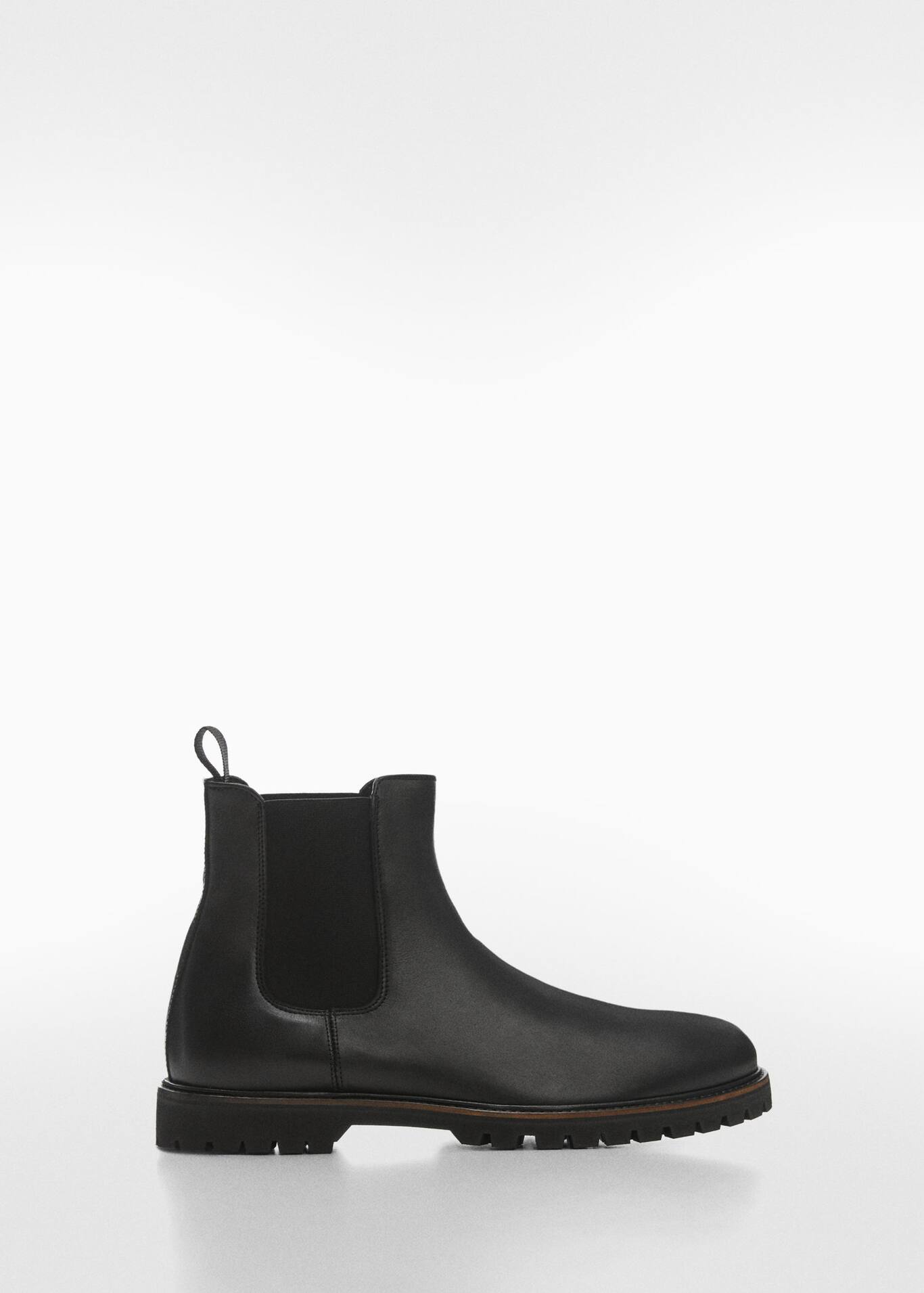 Chelsea leather ankle boots with track sole - Men | Mango Man USA