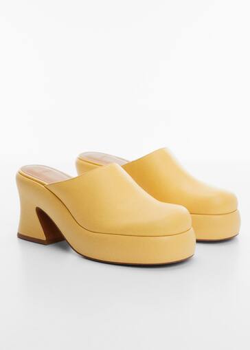 block heel clogs