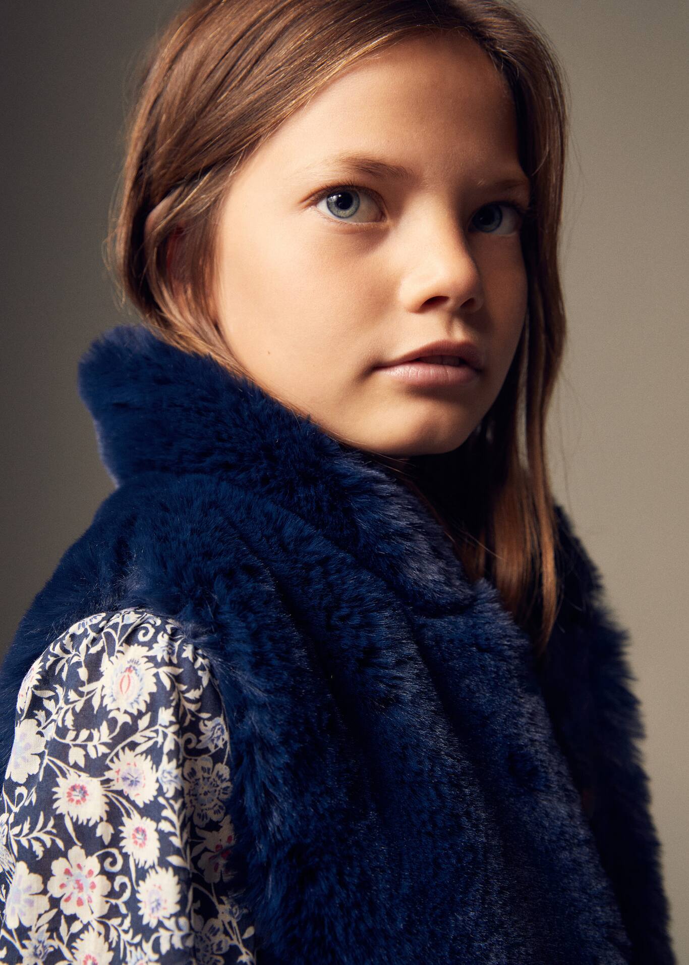 fur-effect-cape-gilet-women-mango-united-kingdom
