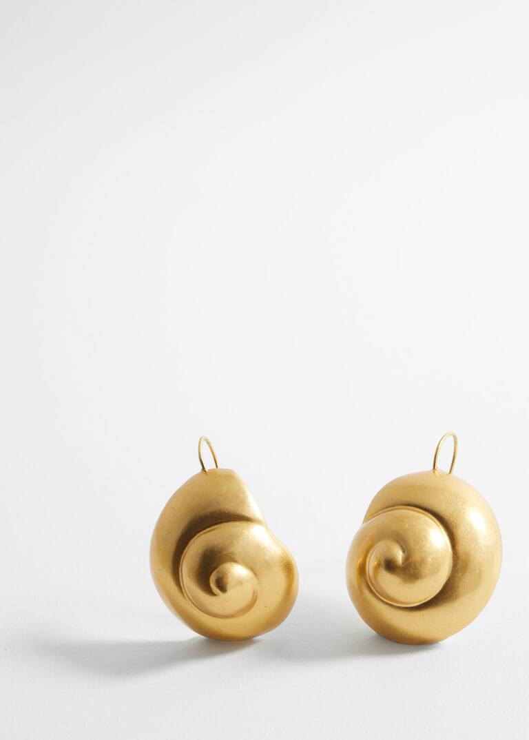 Metallic shell earring Women Mango USA