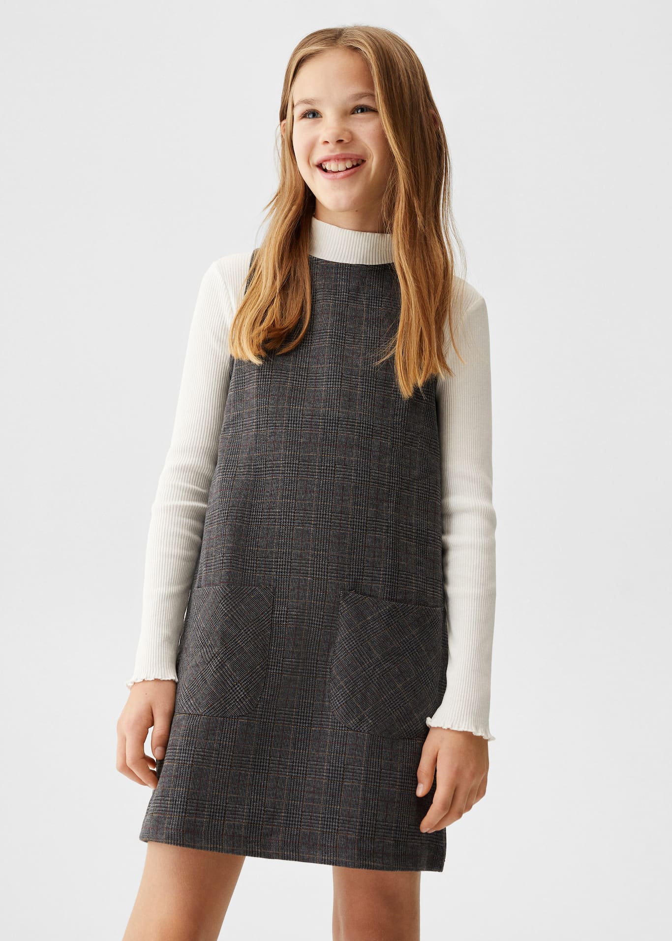 Checked pinafore dress Woman Mango India