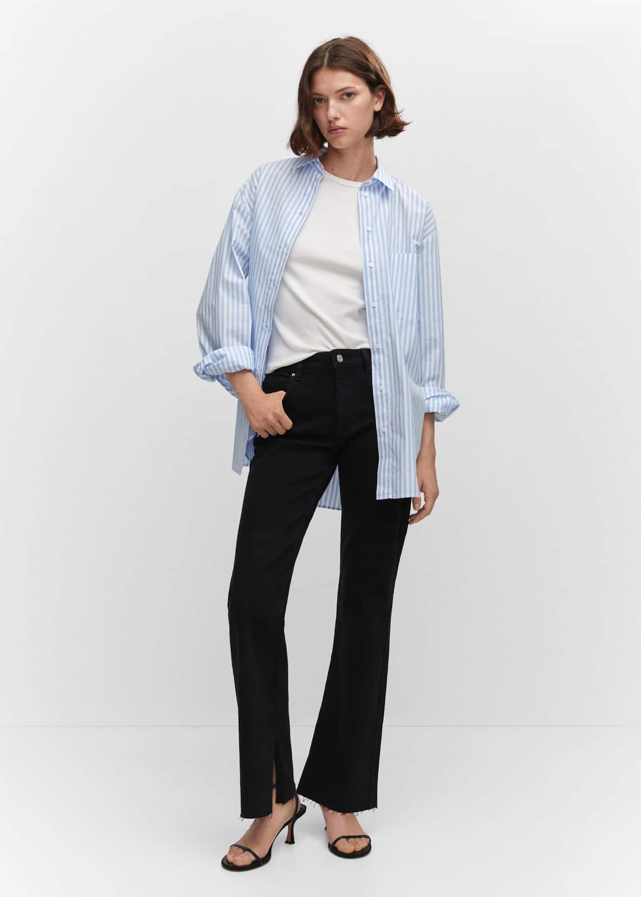Medium-rise straight jeans with slits