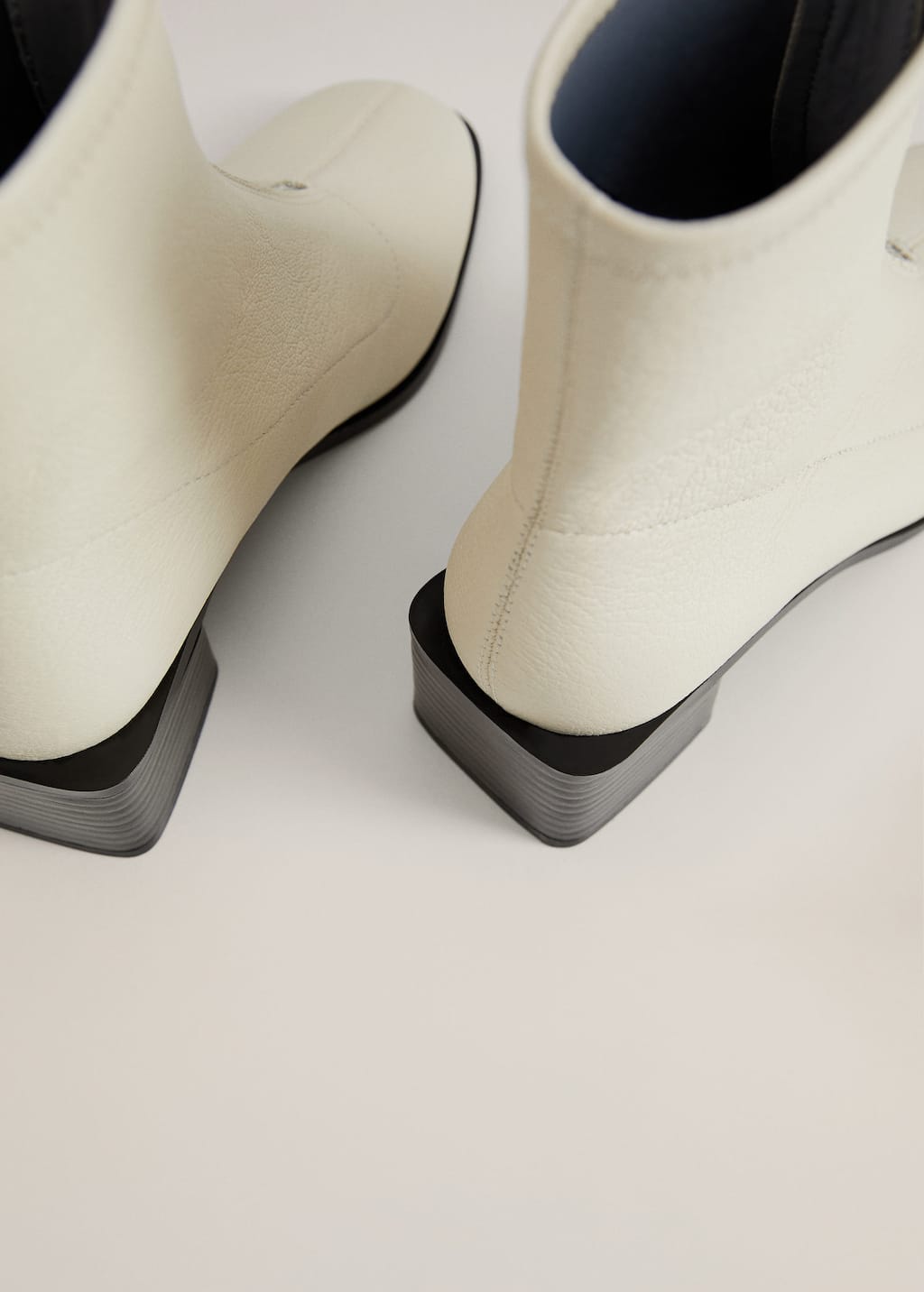 vince camrose bootie